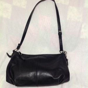 Coach leather purse, nice condition!